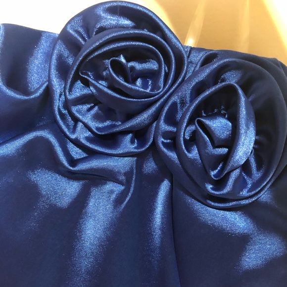 Cocktail Dress LE CHATEAU - Picture 2 of 3